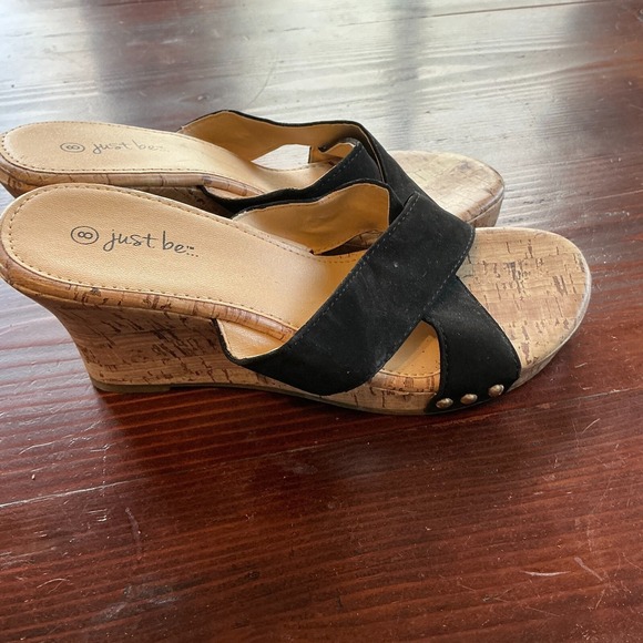 Just Be Wedge Sandals Womens Sz 8 Black Tan Open Toe Comfort Cross Strap Slip On - Picture 3 of 9